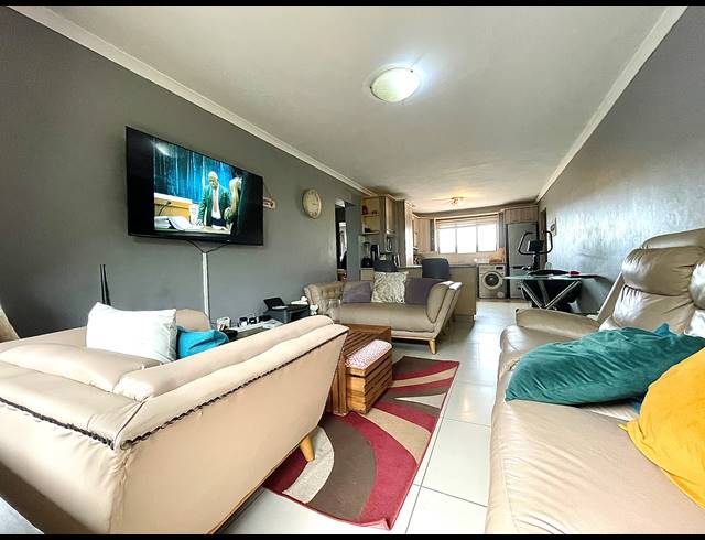 2 BEDROOM APARTMENT FOR SALE IN MONTCLAIR